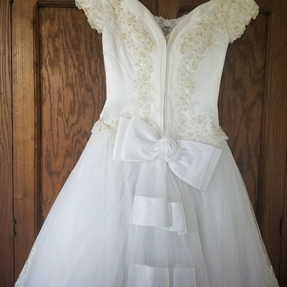 Wedding Dress - Picture 3 of 8